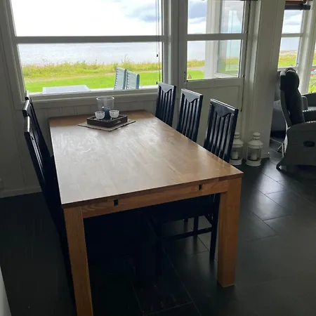 I Med 4 Soverom, Orland 度假居