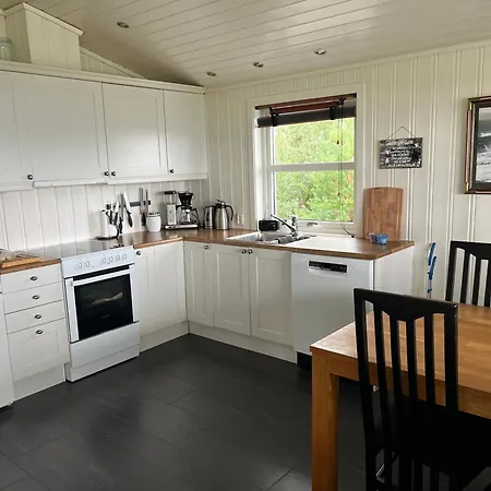 Feriehus I Med 4 Soverom, ørland