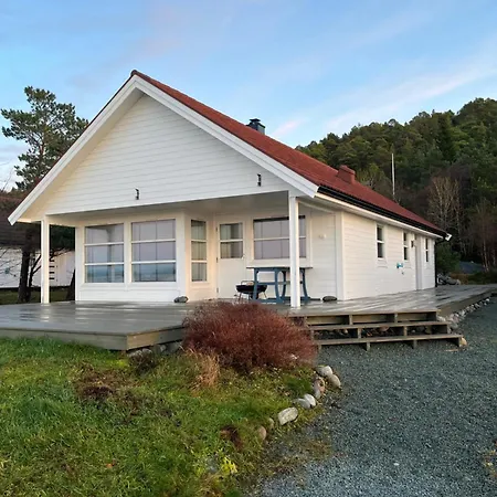 I Med 4 Soverom, Orland